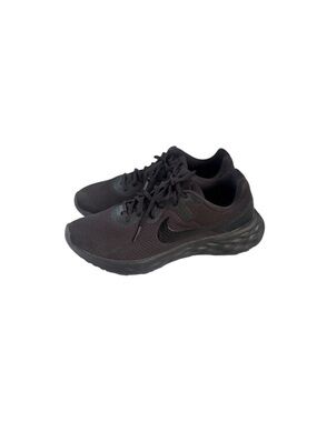 Nike women’s Revolution classic athletic black running jogging sneaker shoe 10